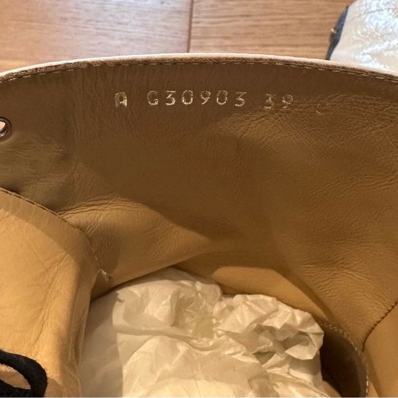 CHANEL SALZBURG 2015 Suede Patent Calfskin Boots Shoes - Size 39 - Picture 7 of 9